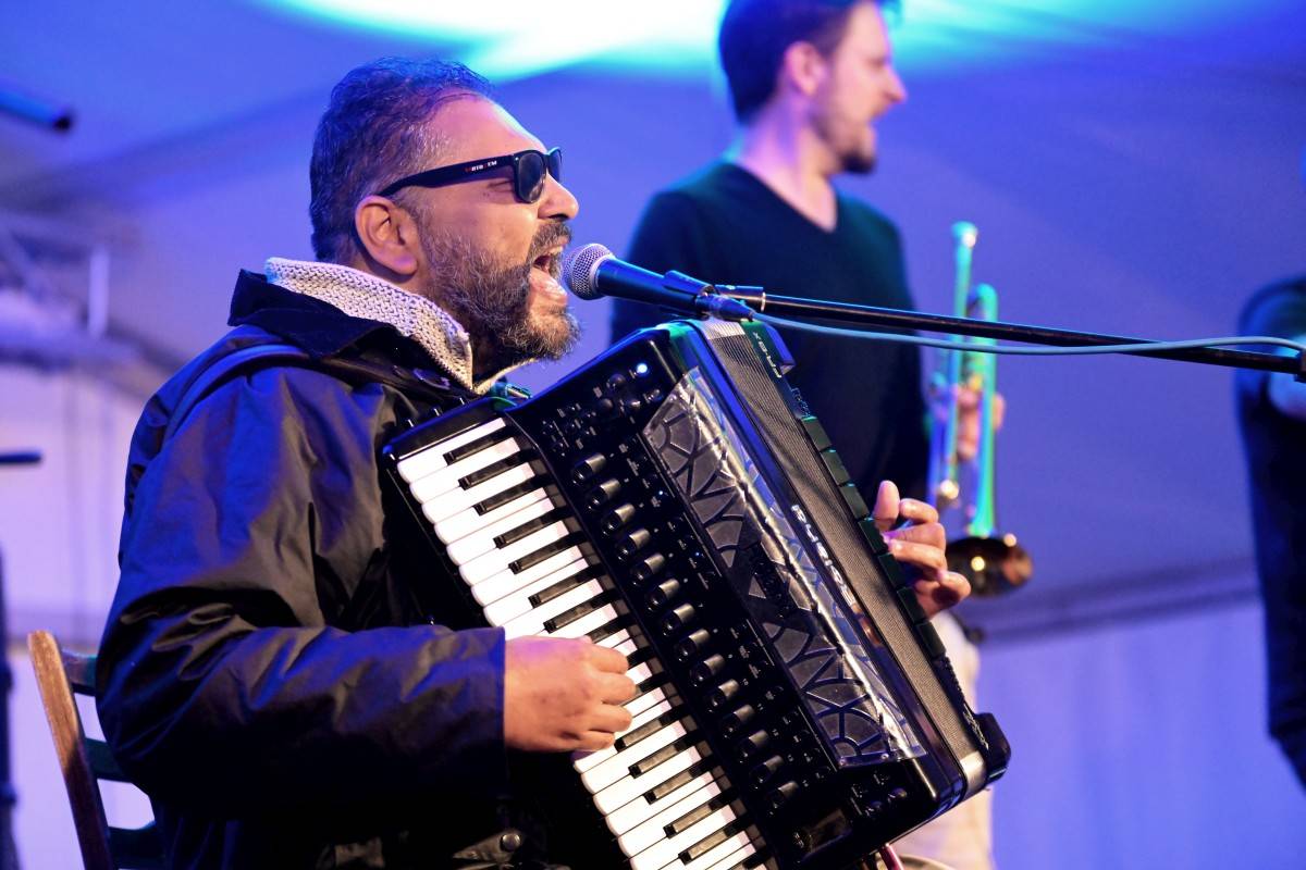 TrutnOFF nezastavil ani déšť. Sobota patřila Pražskému výběru, Michalovi Prokopovi i Visacímu zámku