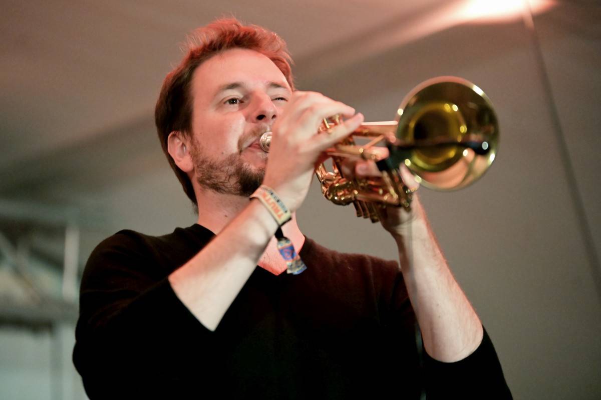 TrutnOFF nezastavil ani déšť. Sobota patřila Pražskému výběru, Michalovi Prokopovi i Visacímu zámku