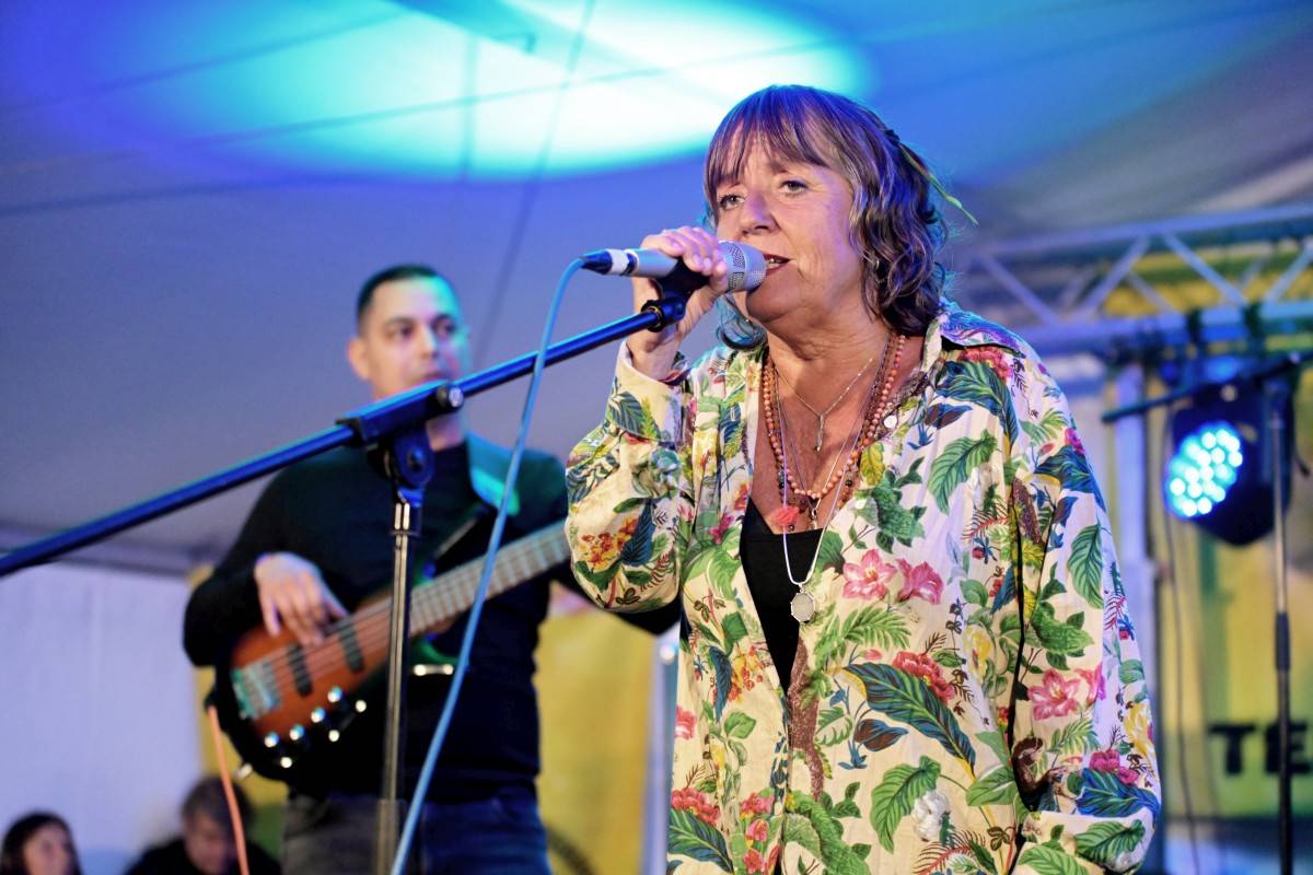 TrutnOFF nezastavil ani déšť. Sobota patřila Pražskému výběru, Michalovi Prokopovi i Visacímu zámku