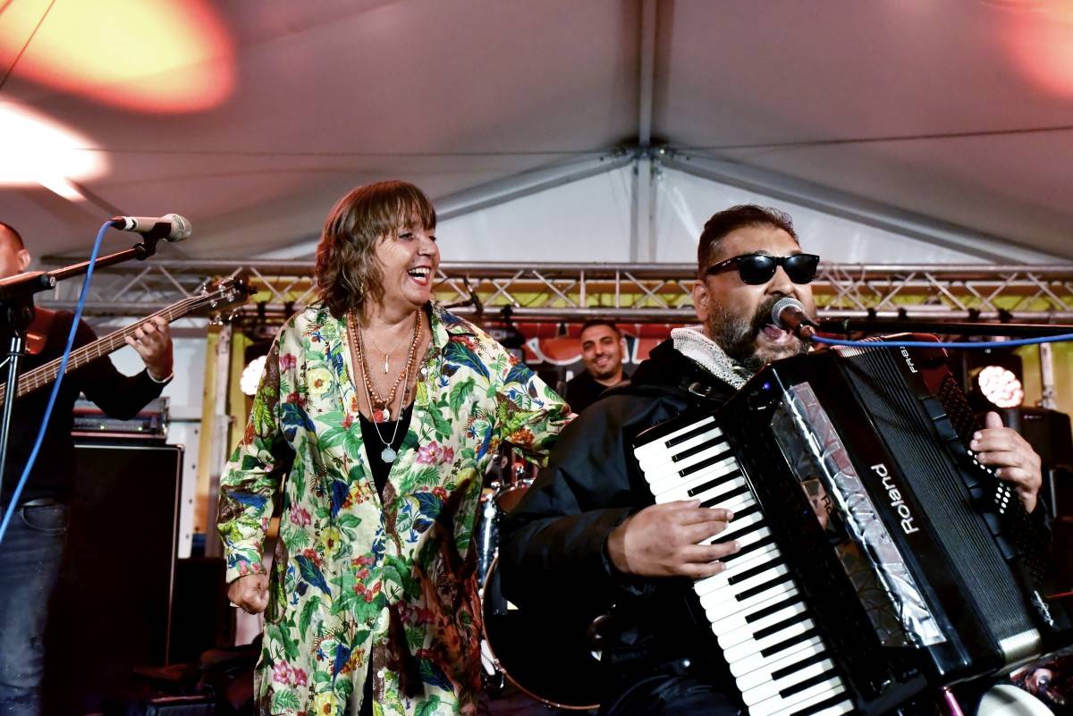 TrutnOFF nezastavil ani déšť. Sobota patřila Pražskému výběru, Michalovi Prokopovi i Visacímu zámku