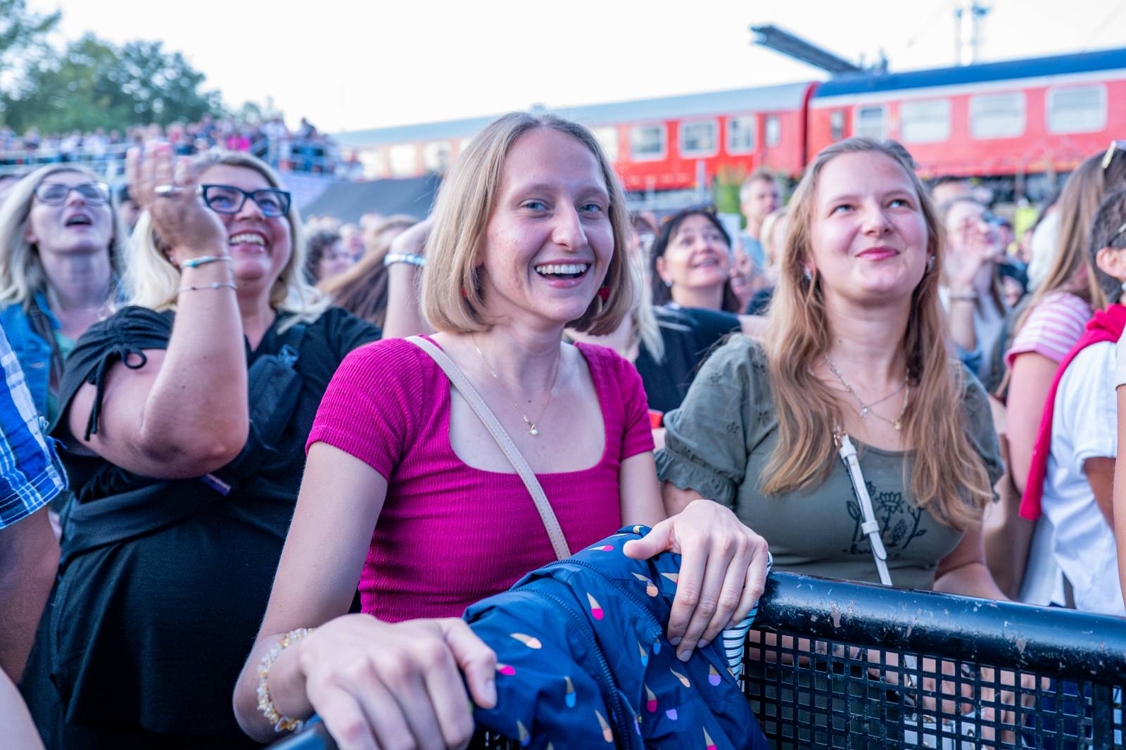 Mig 21 roztančili Holešovice, Areál 7 proměnili v jednu velkou párty