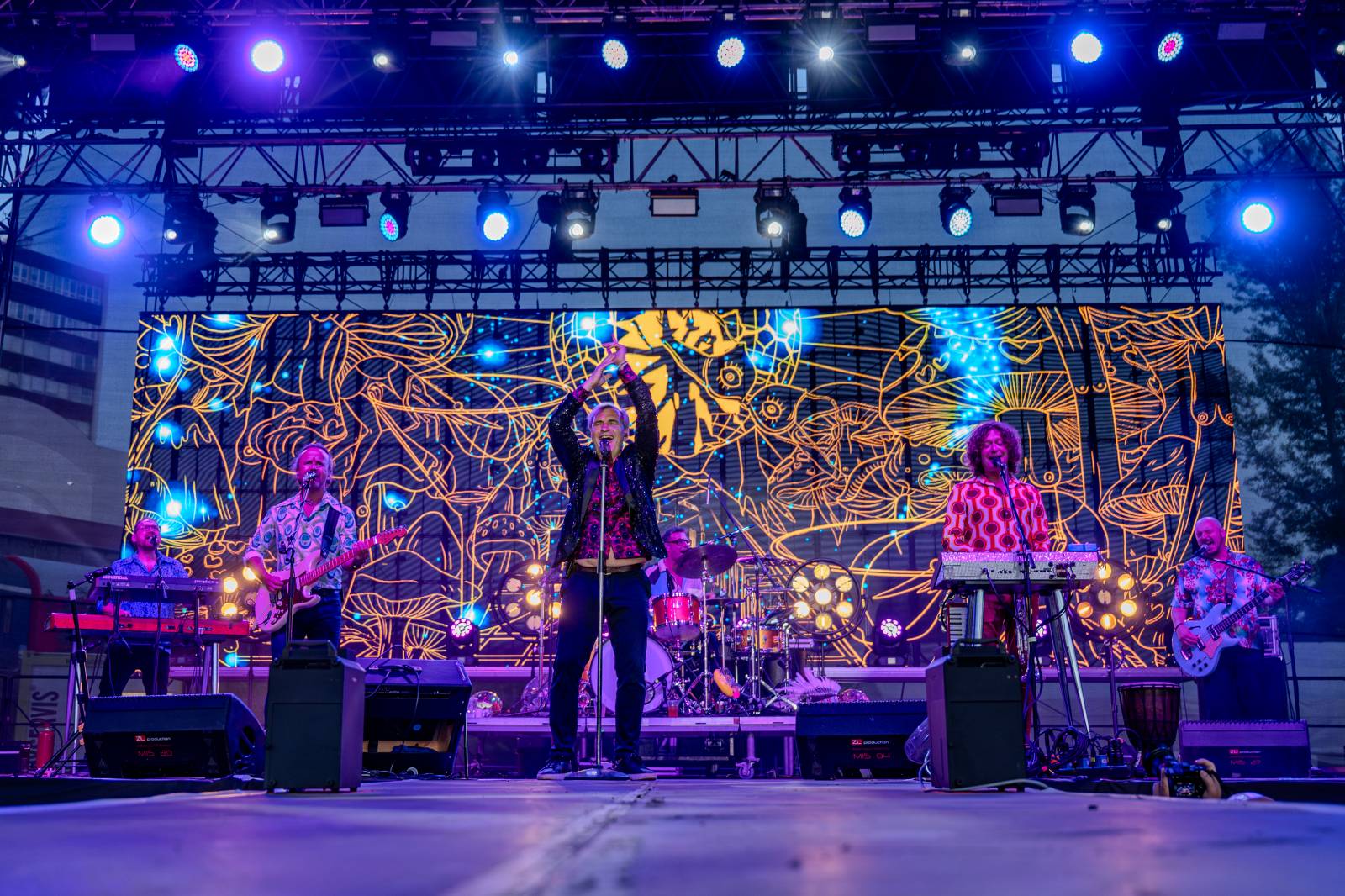 Mig 21 roztančili Holešovice, Areál 7 proměnili v jednu velkou párty