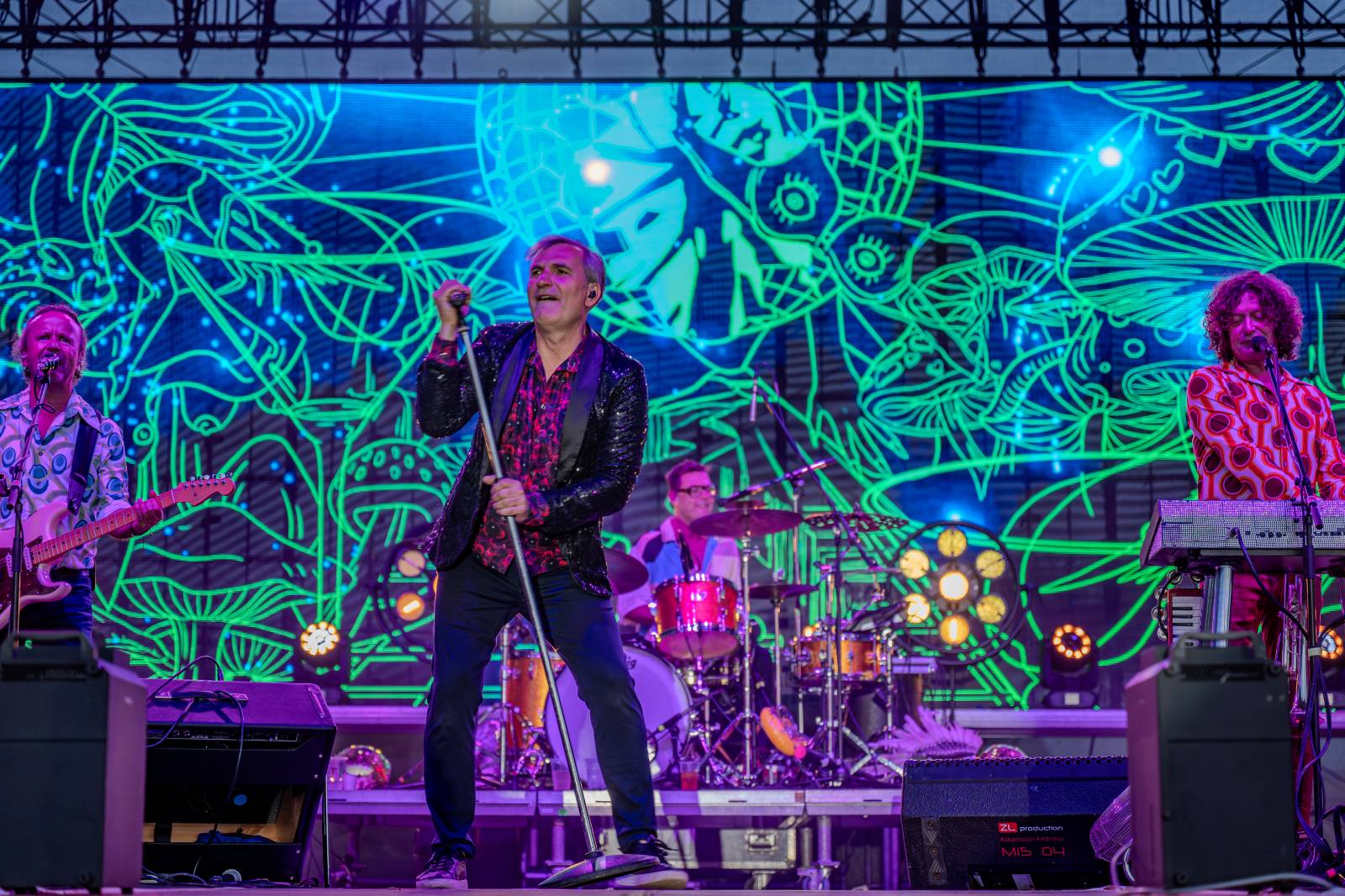 Mig 21 roztančili Holešovice, Areál 7 proměnili v jednu velkou párty