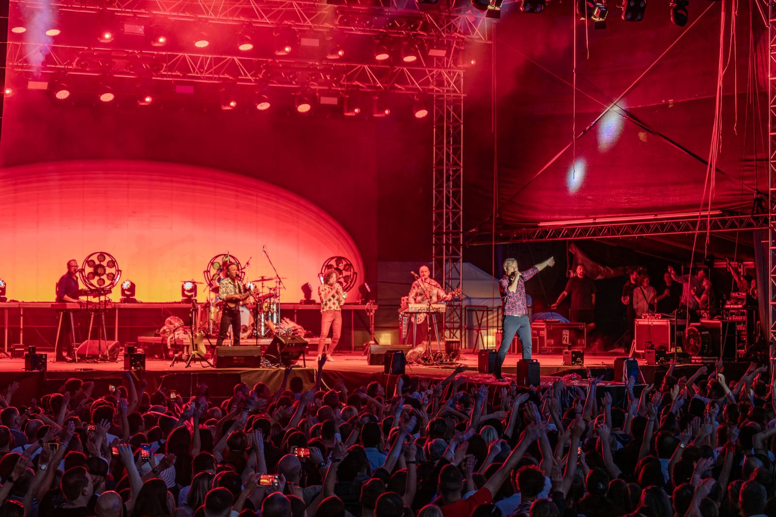 Mig 21 roztančili Holešovice, Areál 7 proměnili v jednu velkou párty