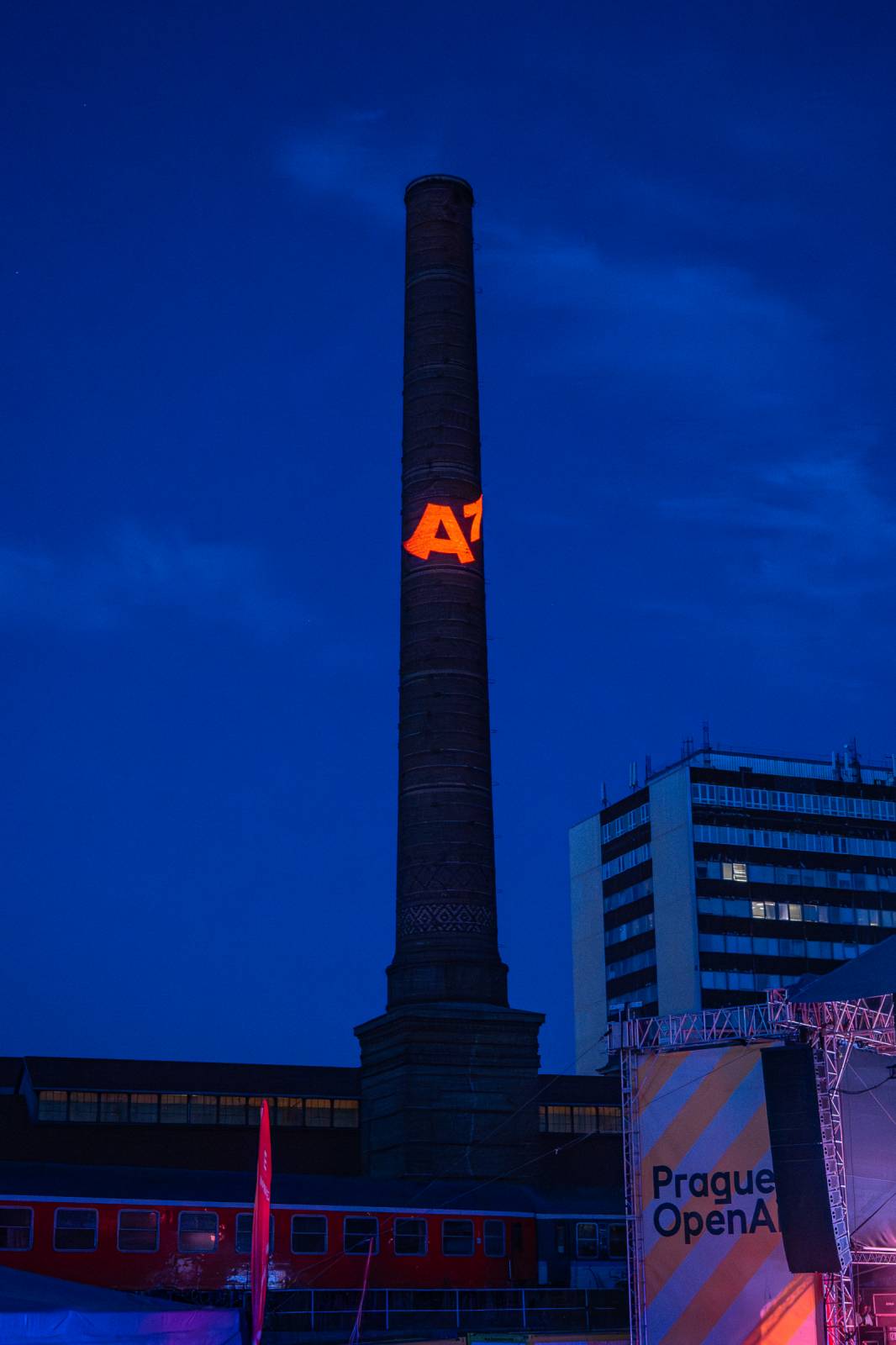 Mig 21 roztančili Holešovice, Areál 7 proměnili v jednu velkou párty