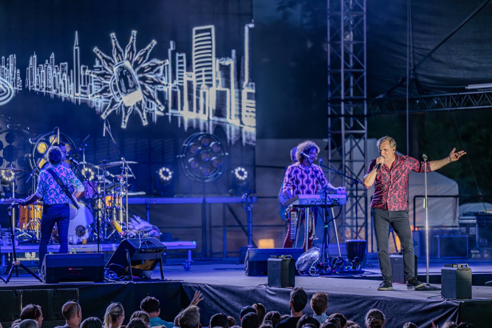 Mig 21 roztančili Holešovice, Areál 7 proměnili v jednu velkou párty