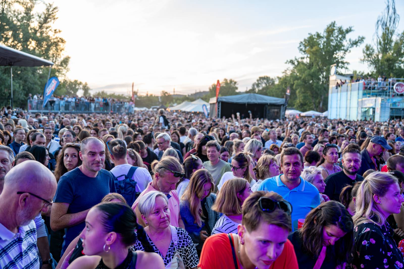 Mig 21 roztančili Holešovice, Areál 7 proměnili v jednu velkou párty