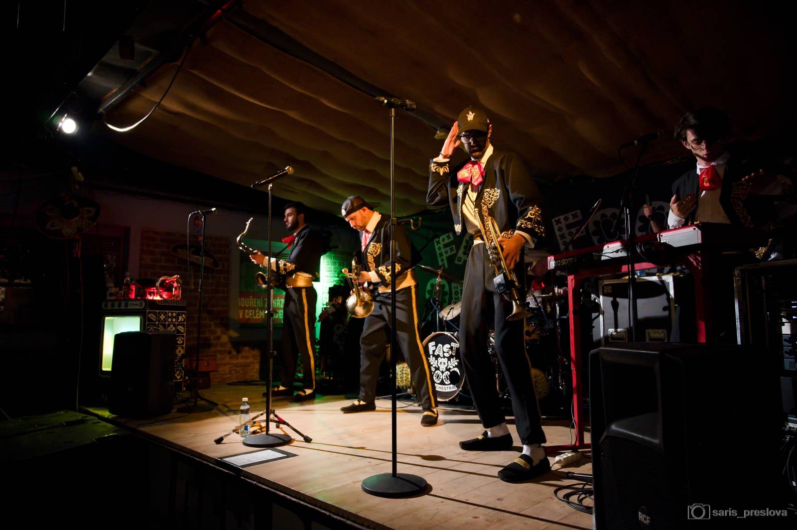 Fast Food Orchestra přivezli do Plzně závan Mexika