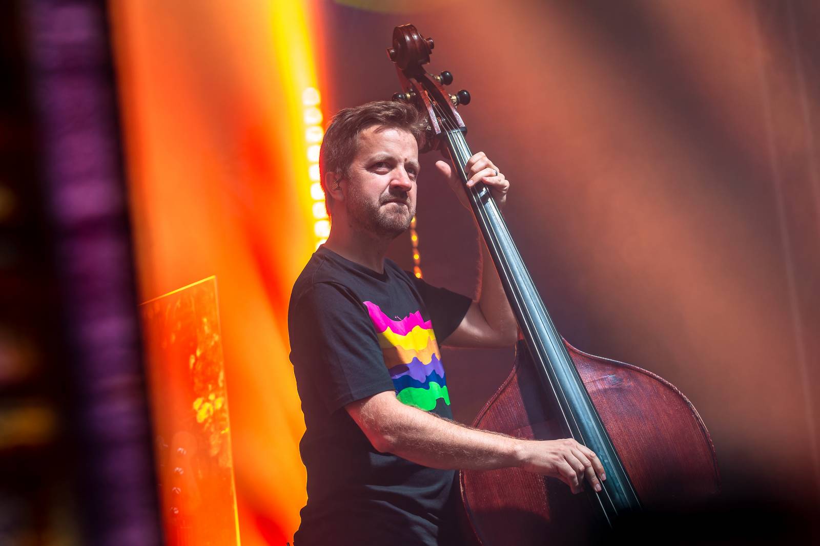 Tomáš Klus improvizoval, fotil se a rozesmíval. V Butky Parku si fanoušky omotal kolem prstu