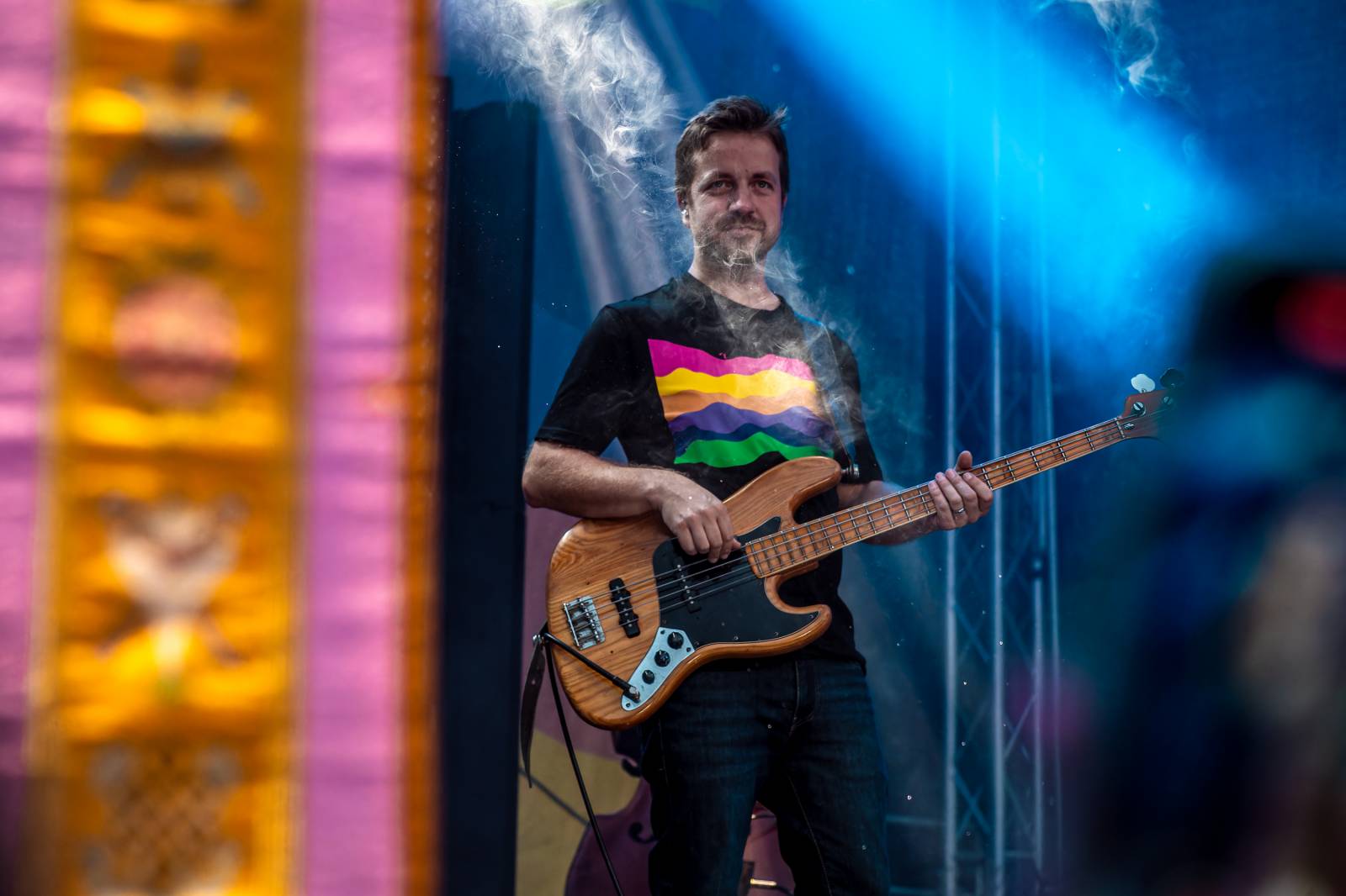 Tomáš Klus improvizoval, fotil se a rozesmíval. V Butky Parku si fanoušky omotal kolem prstu