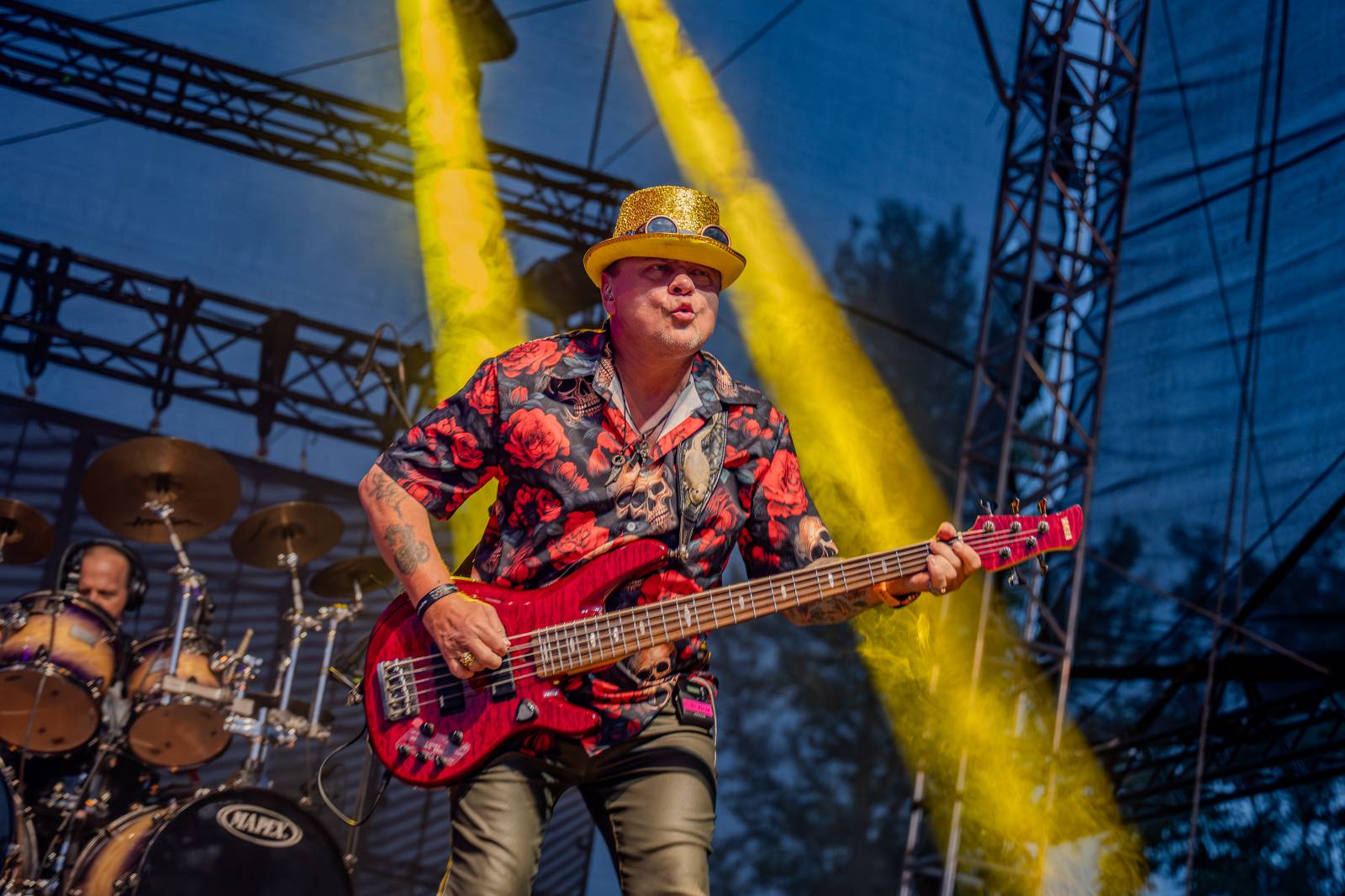 Kytarový souboj i hit za hitem. Pražský výběr dorazil do Areálu 7 v Praze s hostem Stevenem Mercuriem