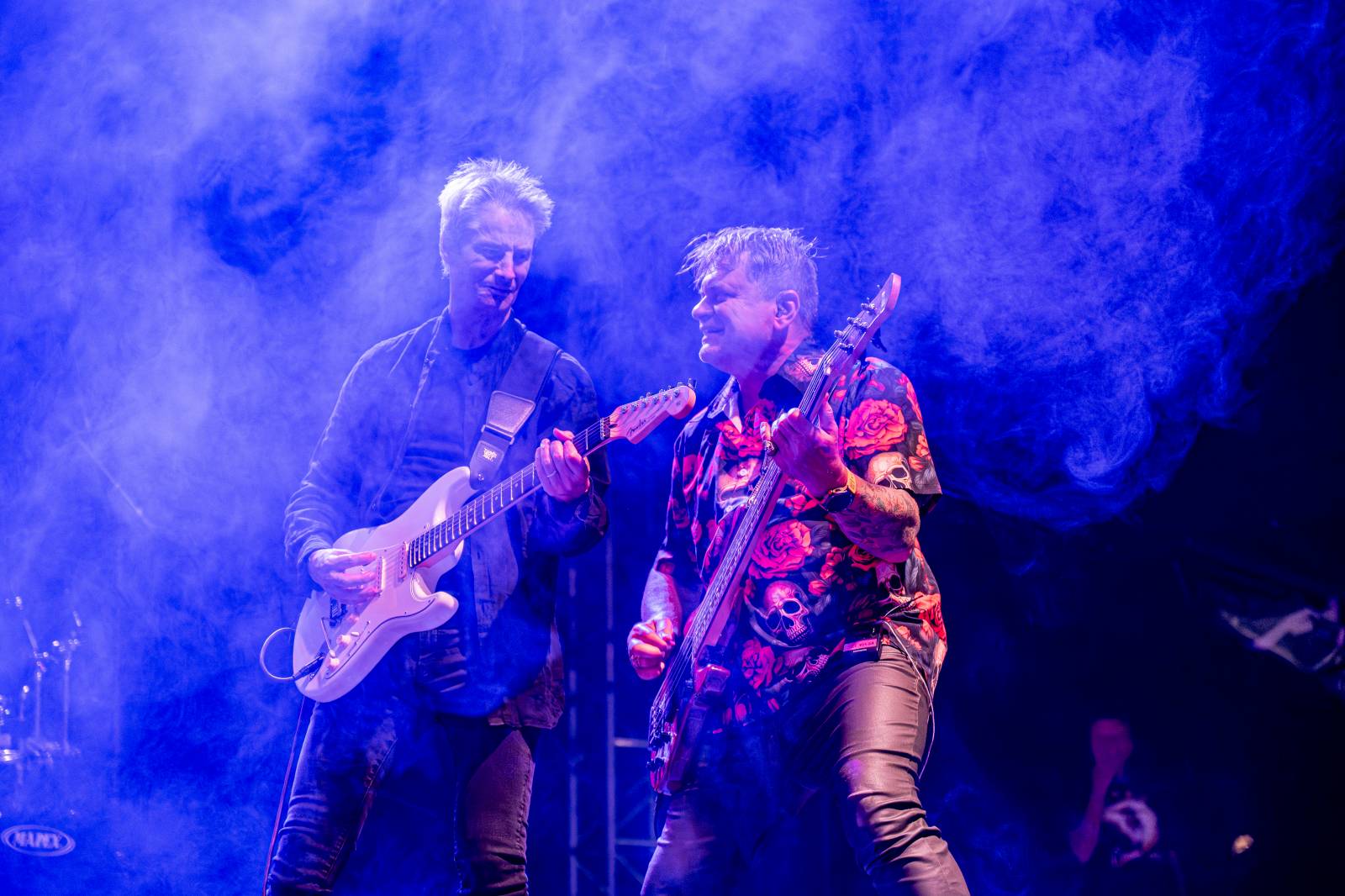 Kytarový souboj i hit za hitem. Pražský výběr dorazil do Areálu 7 v Praze s hostem Stevenem Mercuriem