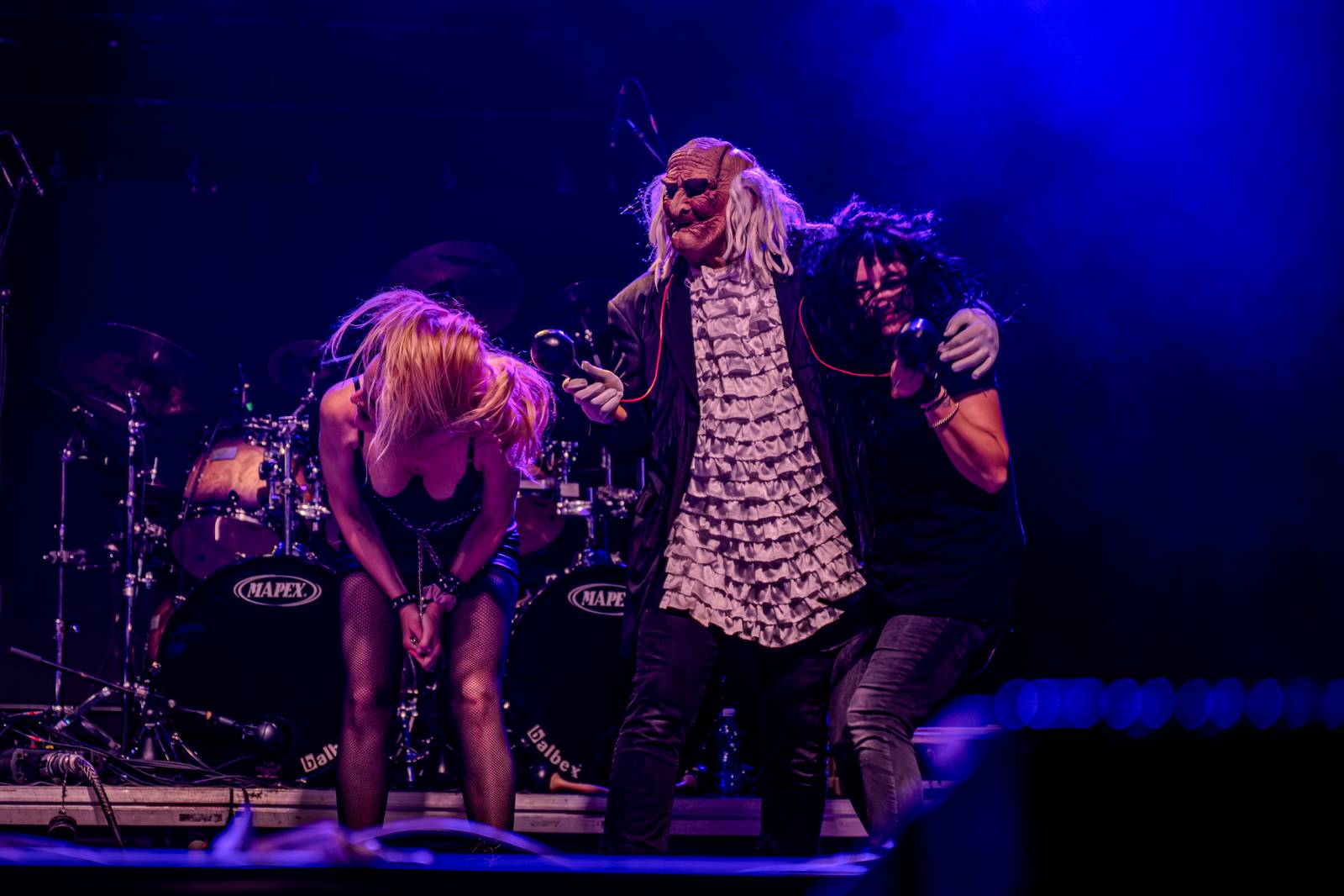 Kytarový souboj i hit za hitem. Pražský výběr dorazil do Areálu 7 v Praze s hostem Stevenem Mercuriem