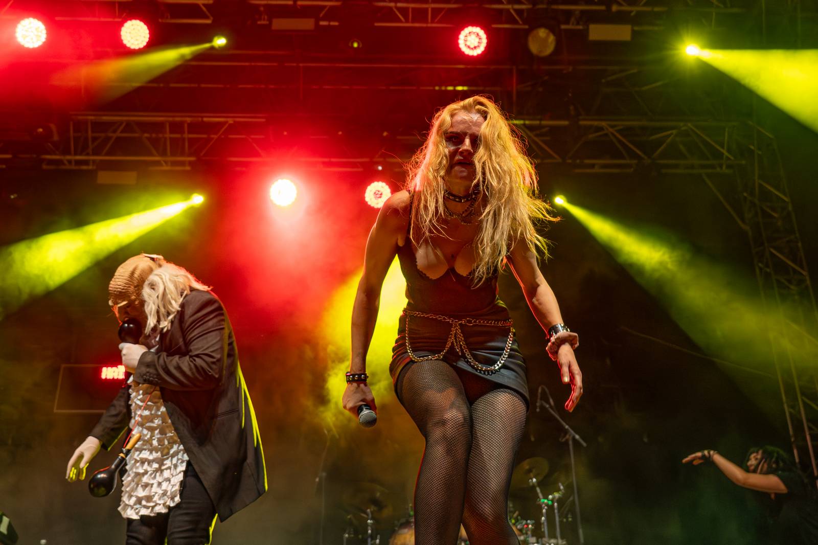 Kytarový souboj i hit za hitem. Pražský výběr dorazil do Areálu 7 v Praze s hostem Stevenem Mercuriem