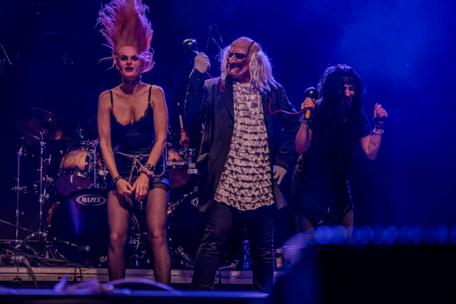 Kytarový souboj i hit za hitem. Pražský výběr dorazil do Areálu 7 v Praze s hostem Stevenem Mercuriem