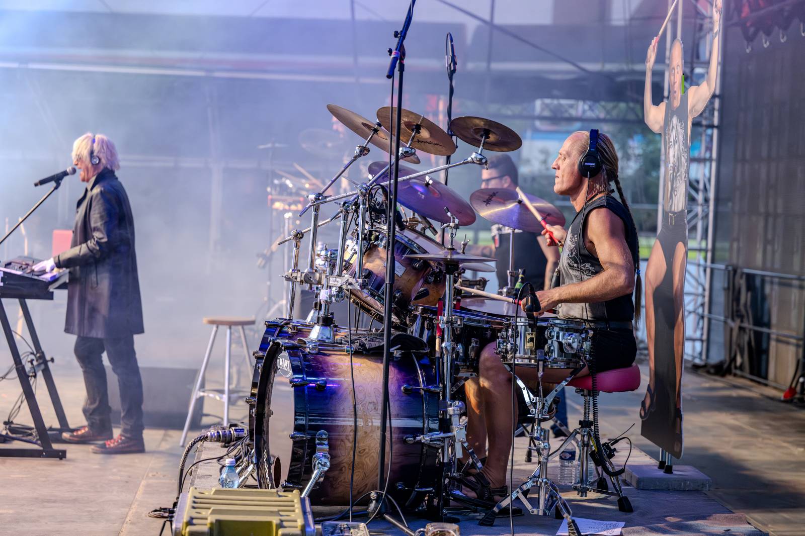 Kytarový souboj i hit za hitem. Pražský výběr dorazil do Areálu 7 v Praze s hostem Stevenem Mercuriem