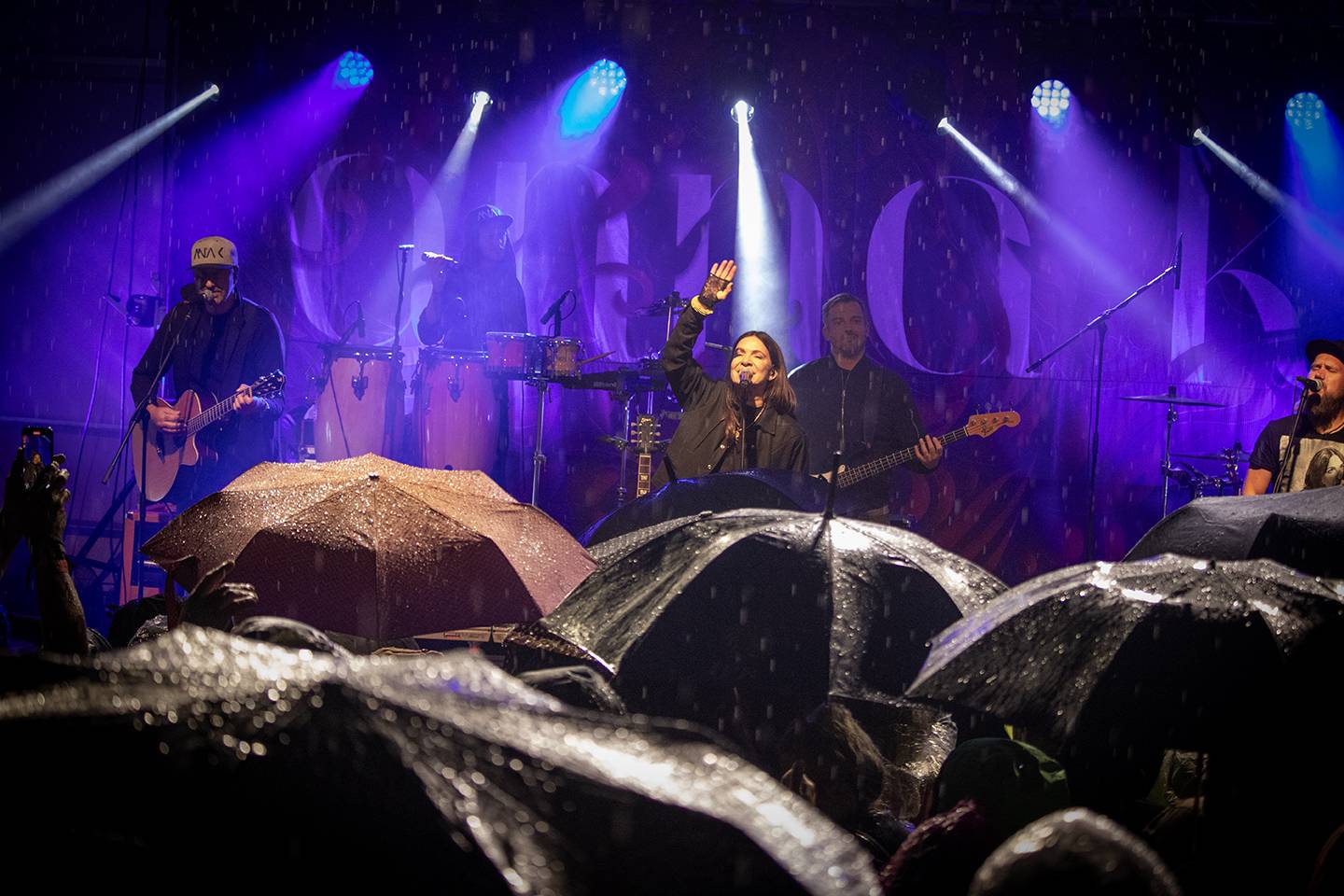 Konec prázdnin v Česticích: Gaiu Mesiah, Annu K. ani Sto zvířat bouře nezastavila