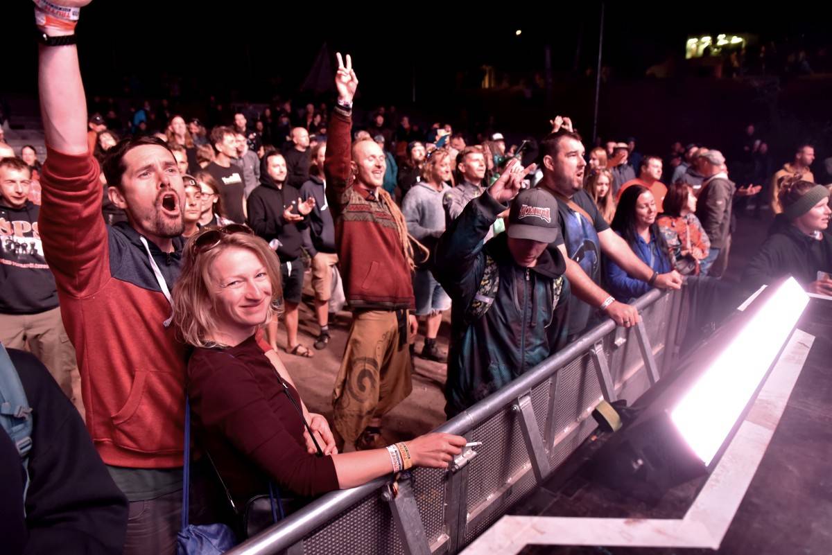 Závěr festivalu TrutnOFF obstarali punkeři Public Serpents, dorazili i Buty, Poletíme? a Ty Syčáci