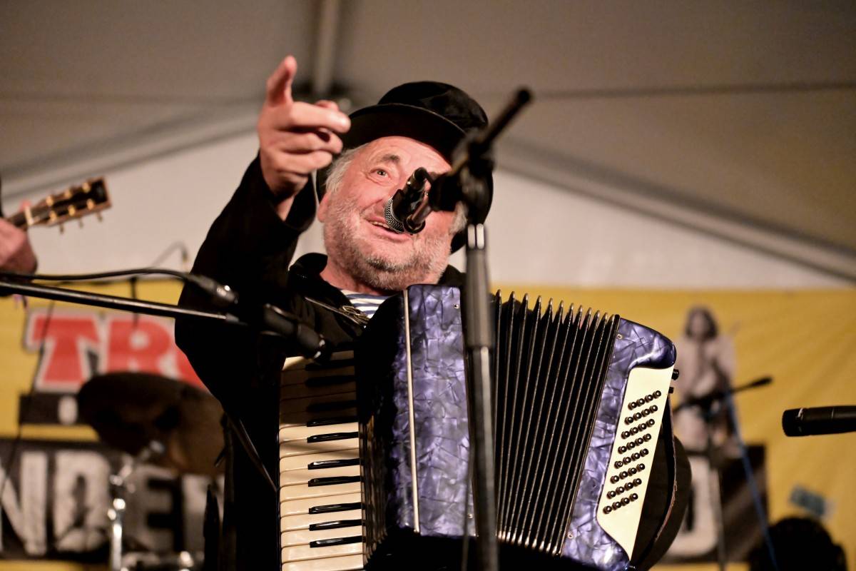 Závěr festivalu TrutnOFF obstarali punkeři Public Serpents, dorazili i Buty, Poletíme? a Ty Syčáci