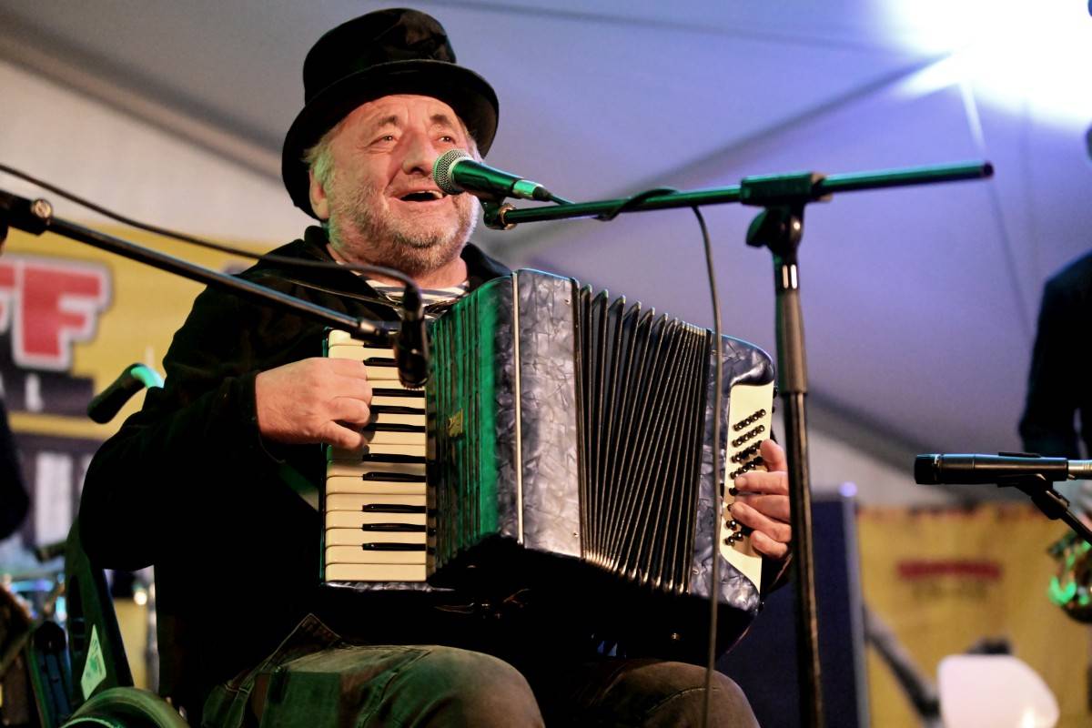 Závěr festivalu TrutnOFF obstarali punkeři Public Serpents, dorazili i Buty, Poletíme? a Ty Syčáci