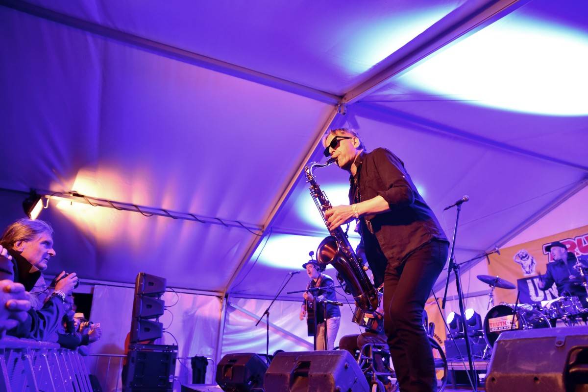 Závěr festivalu TrutnOFF obstarali punkeři Public Serpents, dorazili i Buty, Poletíme? a Ty Syčáci