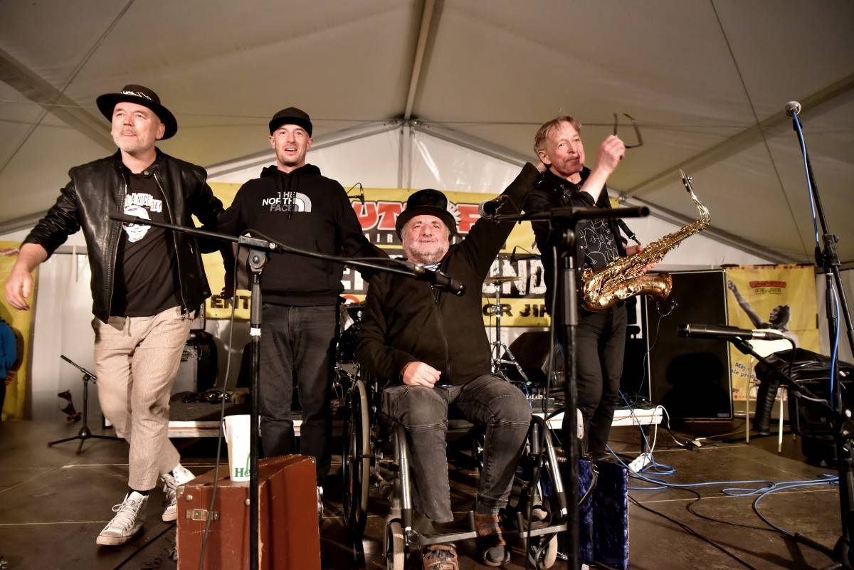 Závěr festivalu TrutnOFF obstarali punkeři Public Serpents, dorazili i Buty, Poletíme? a Ty Syčáci