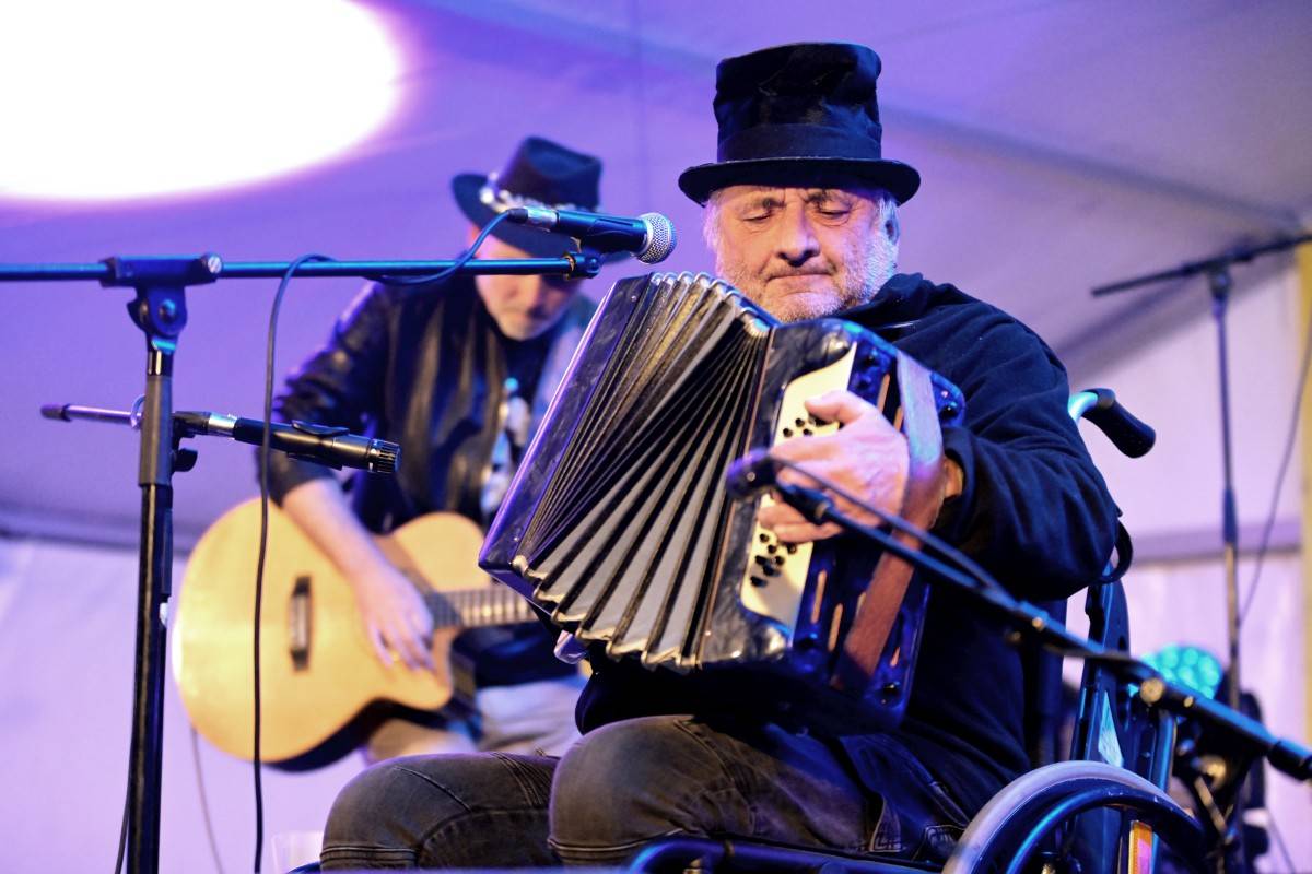 Závěr festivalu TrutnOFF obstarali punkeři Public Serpents, dorazili i Buty, Poletíme? a Ty Syčáci