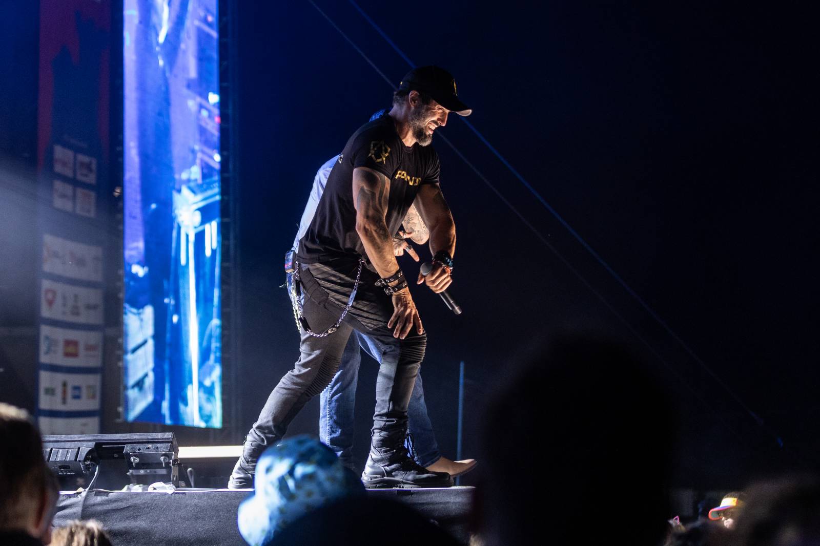 Hrady CZ na Bezdězu: Dojemné proslovy Marpa, punková rozcvička Visacího zámku i velkolepá show Dymytry