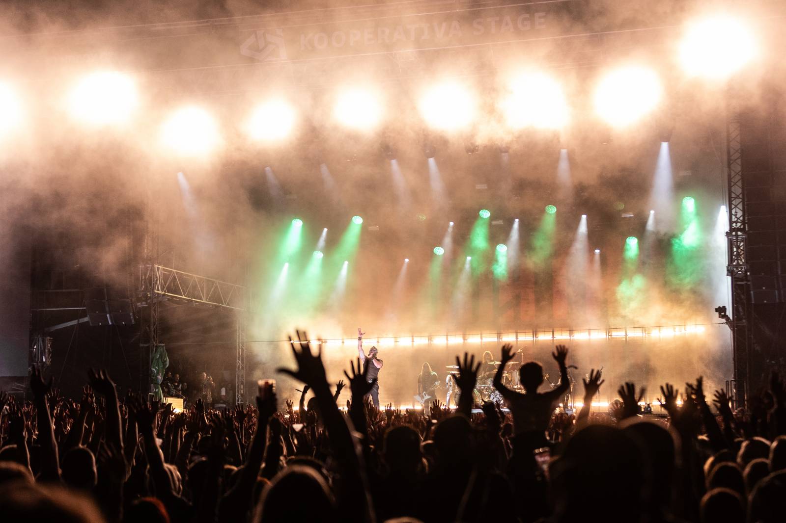 Hrady CZ na Bezdězu: Dojemné proslovy Marpa, punková rozcvička Visacího zámku i velkolepá show Dymytry