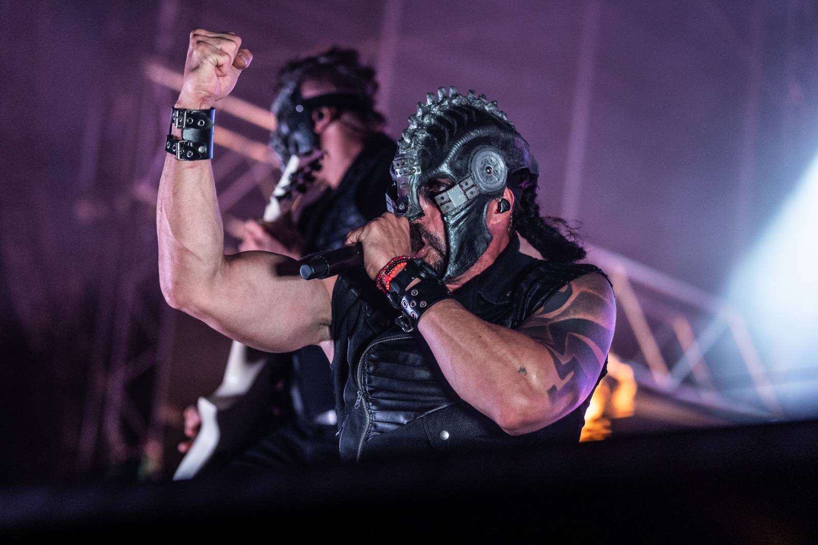 Hrady CZ na Bezdězu: Dojemné proslovy Marpa, punková rozcvička Visacího zámku i velkolepá show Dymytry