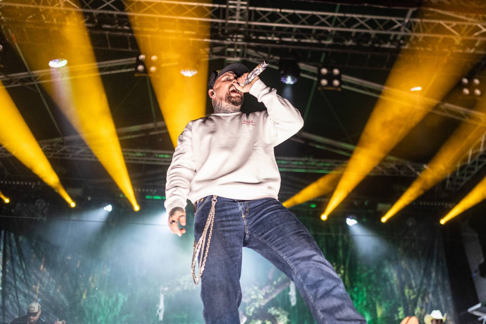 Hrady CZ na Bezdězu: Dojemné proslovy Marpa, punková rozcvička Visacího zámku i velkolepá show Dymytry