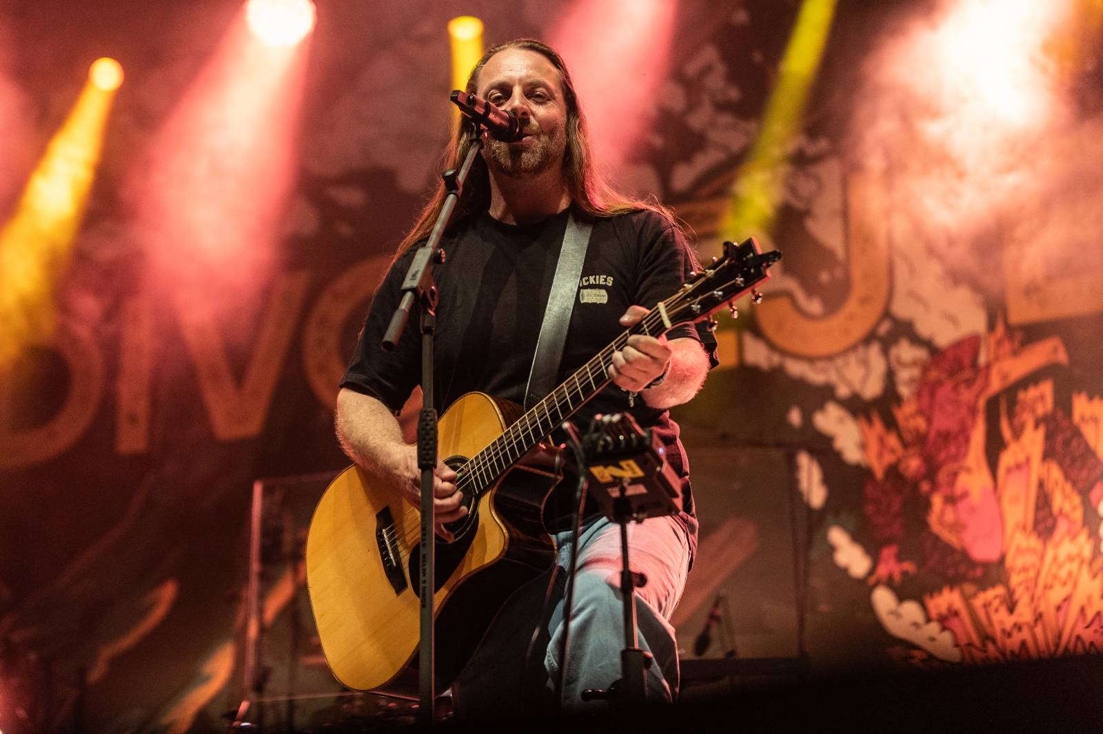 Hrady CZ na Bezdězu: Dojemné proslovy Marpa, punková rozcvička Visacího zámku i velkolepá show Dymytry