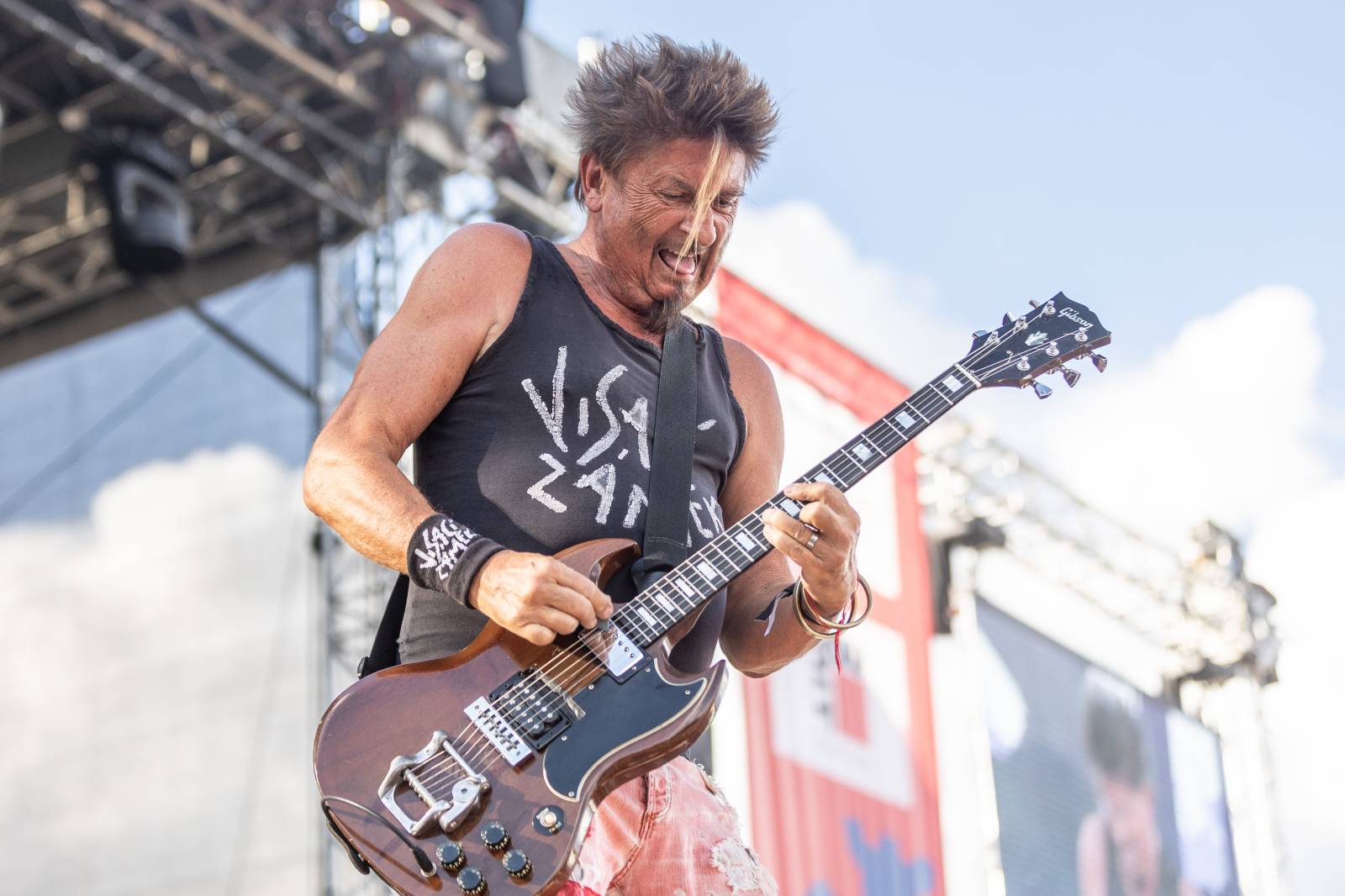 Hrady CZ na Bezdězu: Dojemné proslovy Marpa, punková rozcvička Visacího zámku i velkolepá show Dymytry