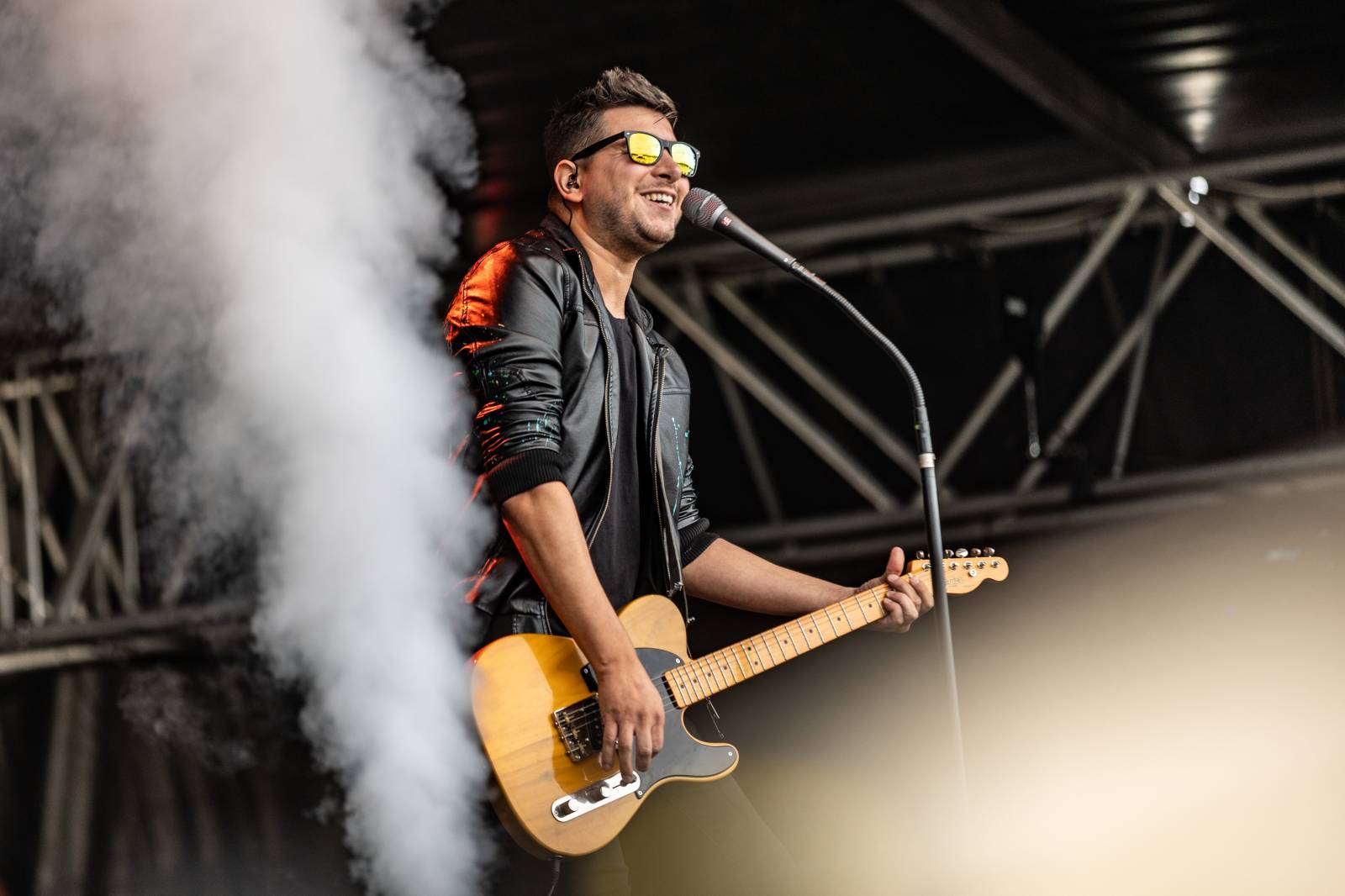 Hrady CZ na Bezdězu: Dojemné proslovy Marpa, punková rozcvička Visacího zámku i velkolepá show Dymytry