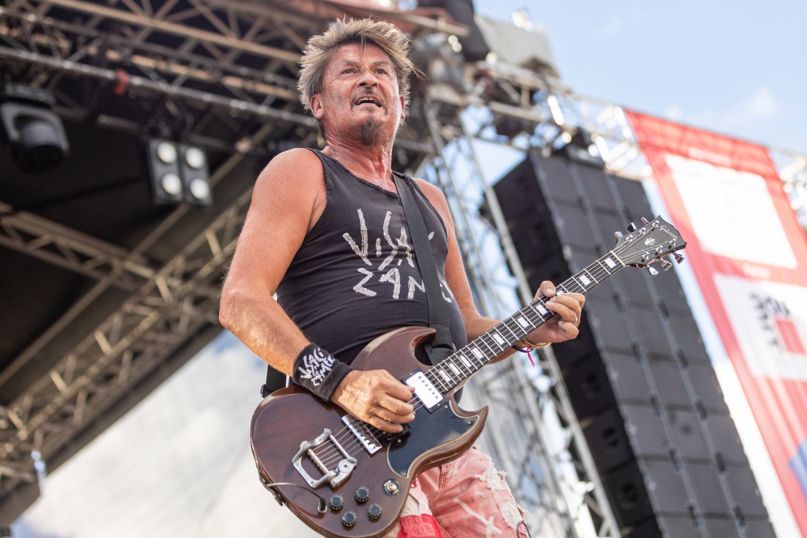 Hrady CZ na Bezdězu: Dojemné proslovy Marpa, punková rozcvička Visacího zámku i velkolepá show Dymytry