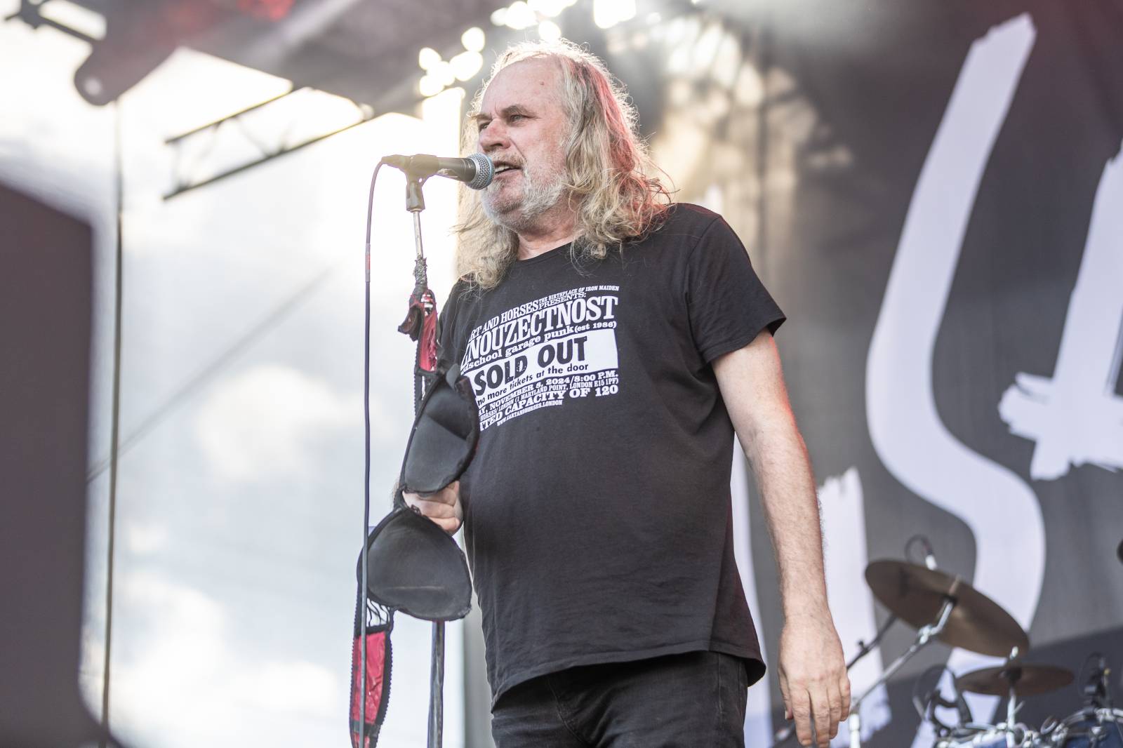 Hrady CZ na Bezdězu: Dojemné proslovy Marpa, punková rozcvička Visacího zámku i velkolepá show Dymytry