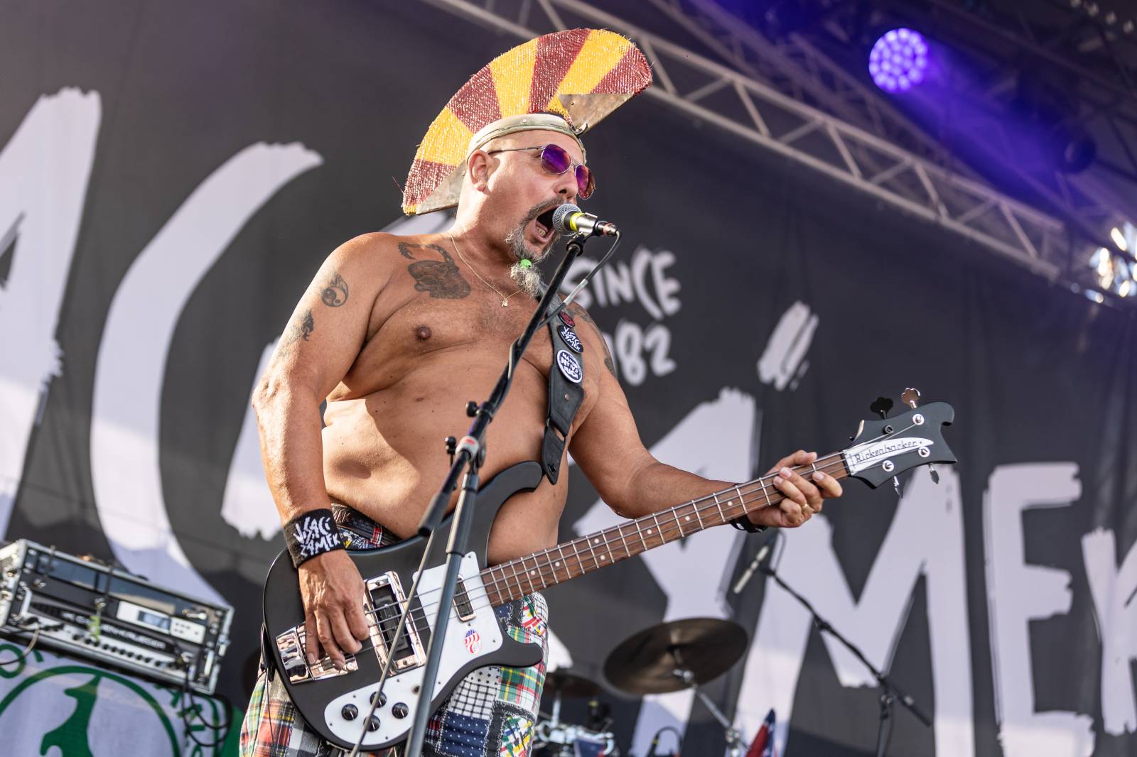 Hrady CZ na Bezdězu: Dojemné proslovy Marpa, punková rozcvička Visacího zámku i velkolepá show Dymytry