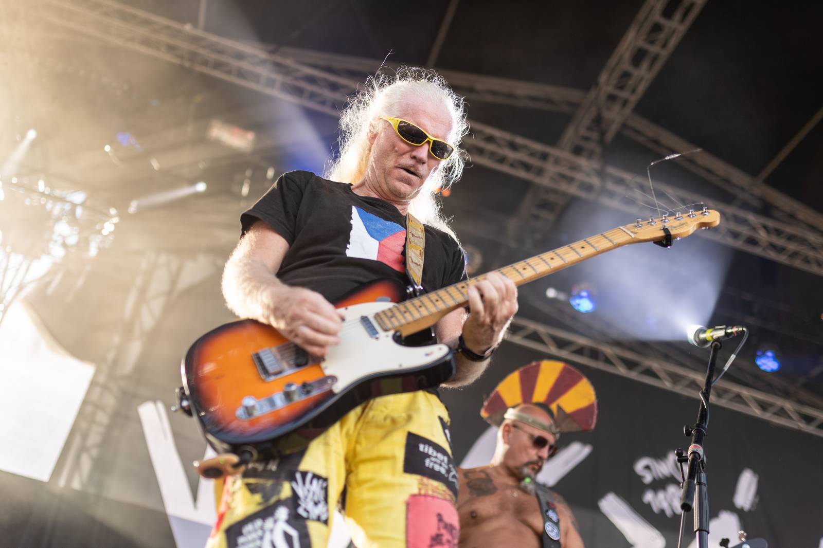 Hrady CZ na Bezdězu: Dojemné proslovy Marpa, punková rozcvička Visacího zámku i velkolepá show Dymytry