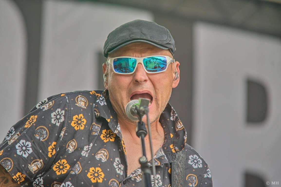 Rockové léto na Mži slavilo deset let. Festivalu blahopřáli Cocotte Minute, Komunál, De Bill Heads i Septic People