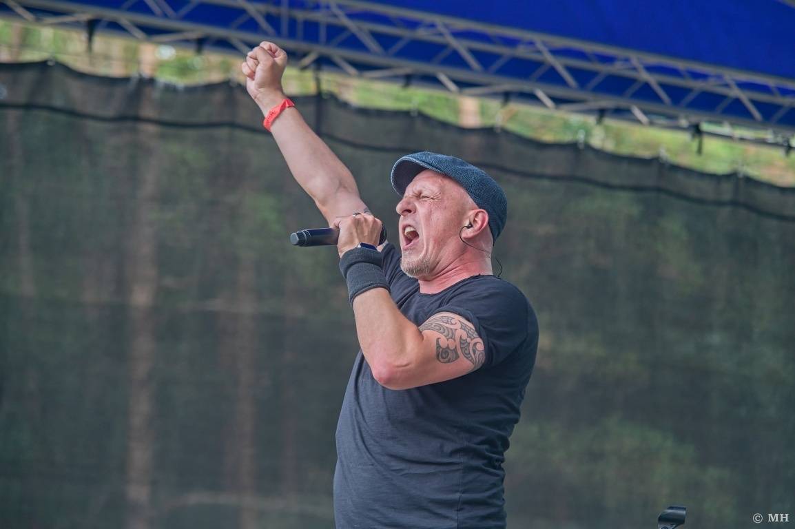 Rockové léto na Mži slavilo deset let. Festivalu blahopřáli Cocotte Minute, Komunál, De Bill Heads i Septic People