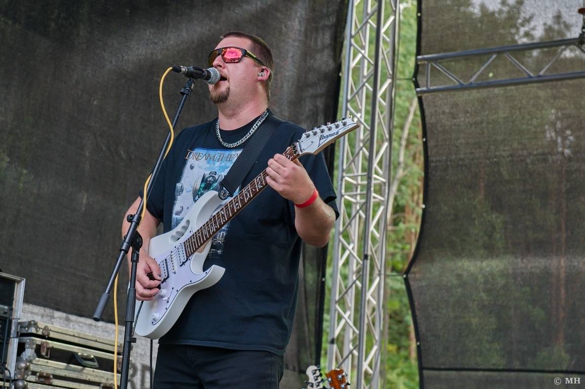 Rockové léto na Mži slavilo deset let. Festivalu blahopřáli Cocotte Minute, Komunál, De Bill Heads i Septic People