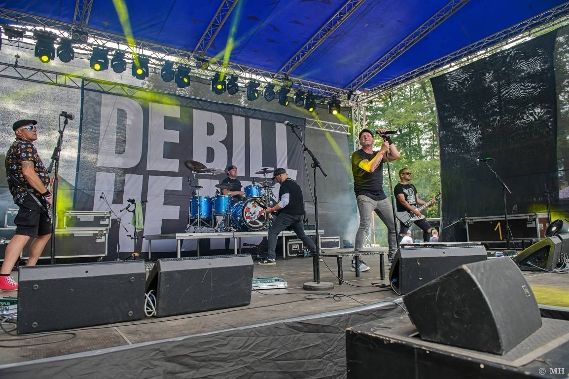 Rockové léto na Mži slavilo deset let. Festivalu blahopřáli Cocotte Minute, Komunál, De Bill Heads i Septic People