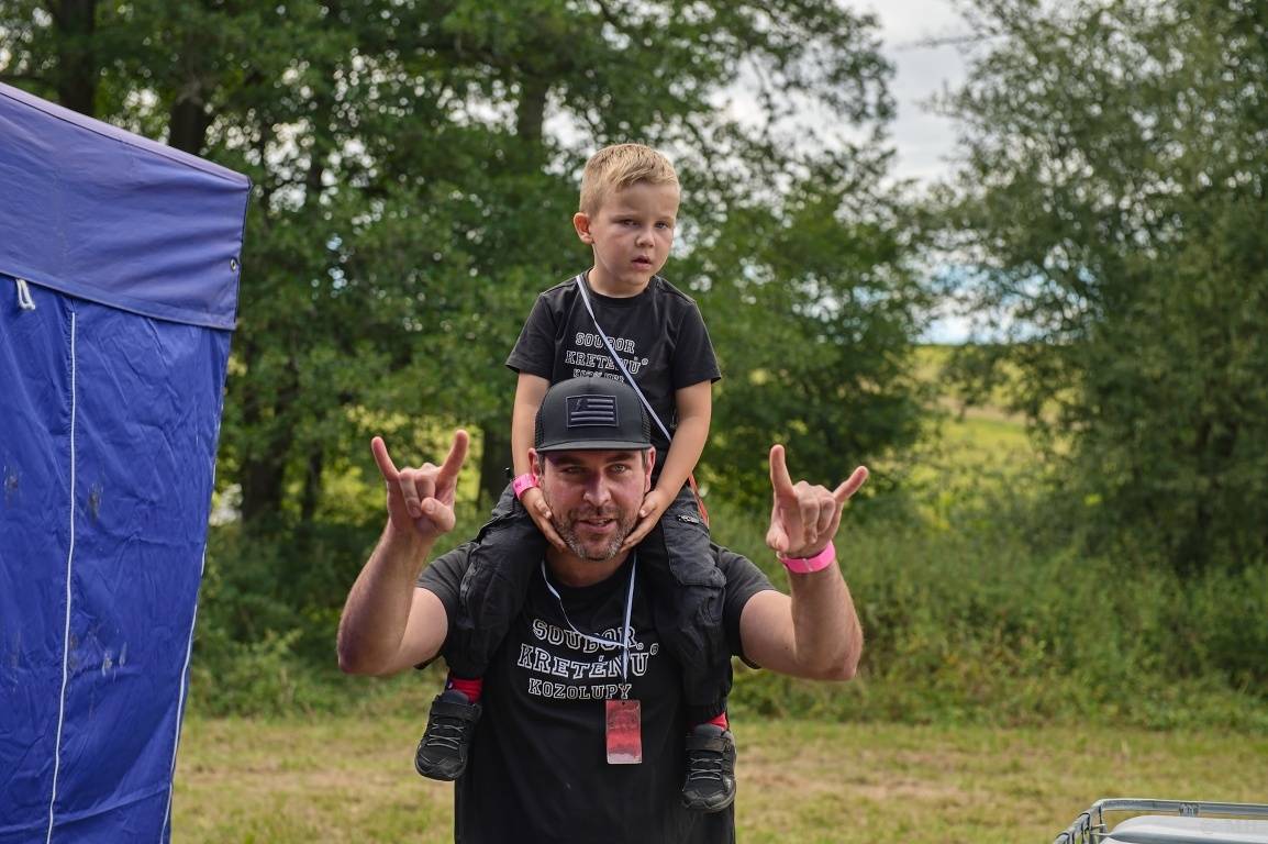 Rockové léto na Mži slavilo deset let. Festivalu blahopřáli Cocotte Minute, Komunál, De Bill Heads i Septic People