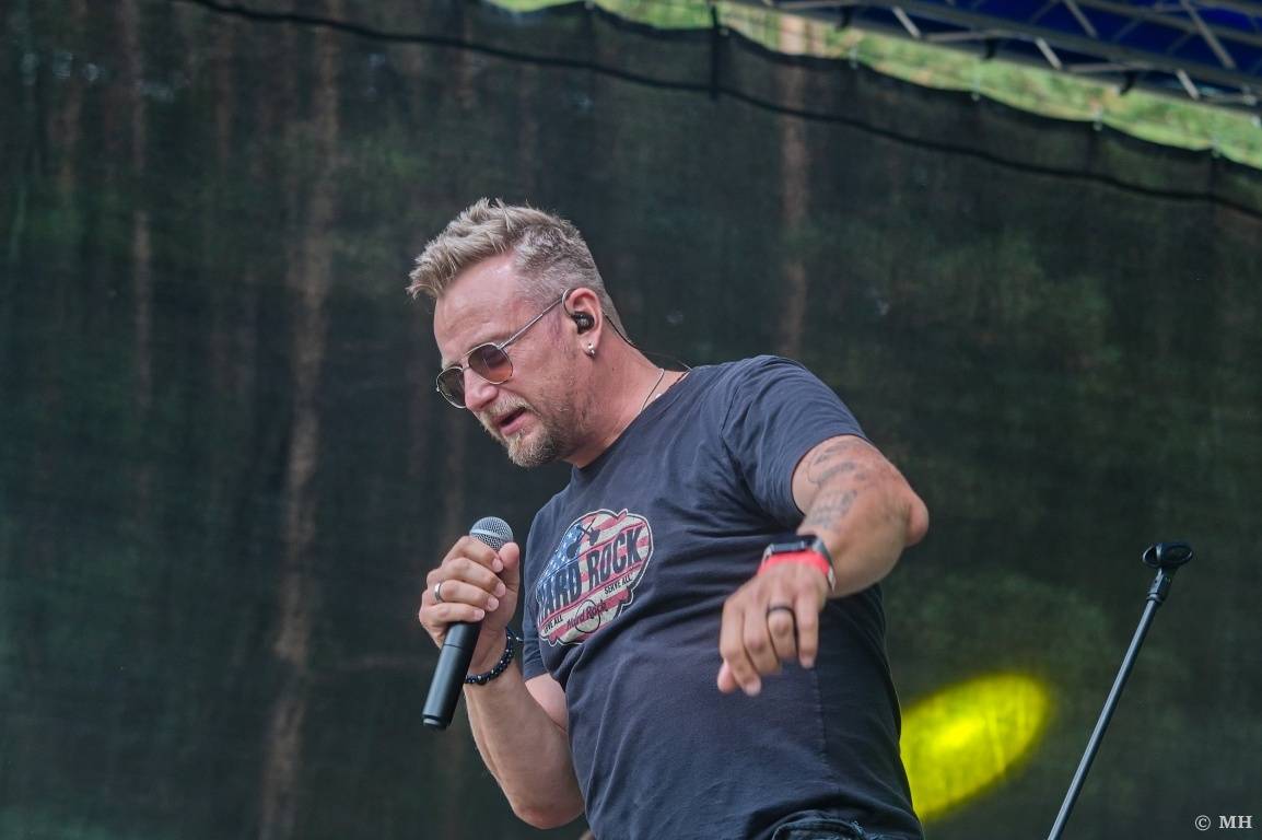 Rockové léto na Mži slavilo deset let. Festivalu blahopřáli Cocotte Minute, Komunál, De Bill Heads i Septic People