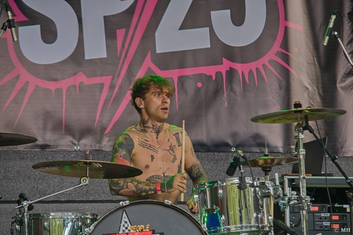 Rockové léto na Mži slavilo deset let. Festivalu blahopřáli Cocotte Minute, Komunál, De Bill Heads i Septic People