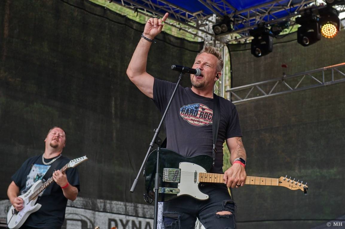 Rockové léto na Mži slavilo deset let. Festivalu blahopřáli Cocotte Minute, Komunál, De Bill Heads i Septic People