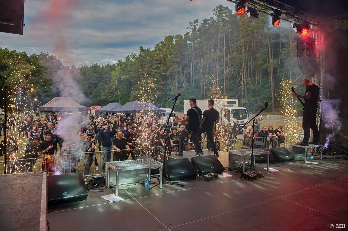 Rockové léto na Mži slavilo deset let. Festivalu blahopřáli Cocotte Minute, Komunál, De Bill Heads i Septic People