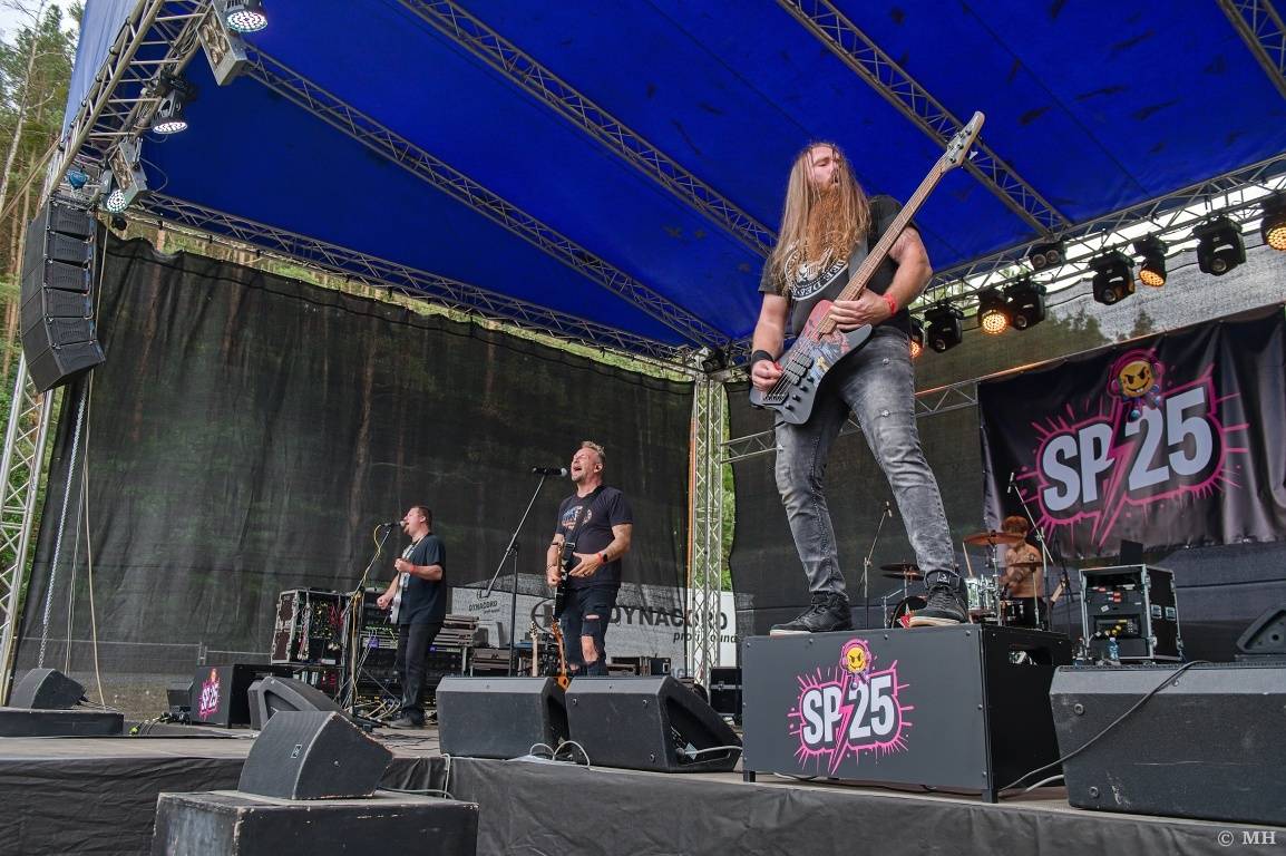 Rockové léto na Mži slavilo deset let. Festivalu blahopřáli Cocotte Minute, Komunál, De Bill Heads i Septic People