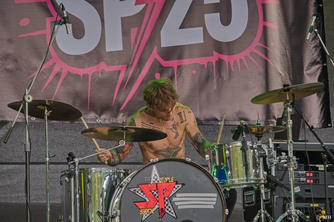 Rockové léto na Mži slavilo deset let. Festivalu blahopřáli Cocotte Minute, Komunál, De Bill Heads i Septic People