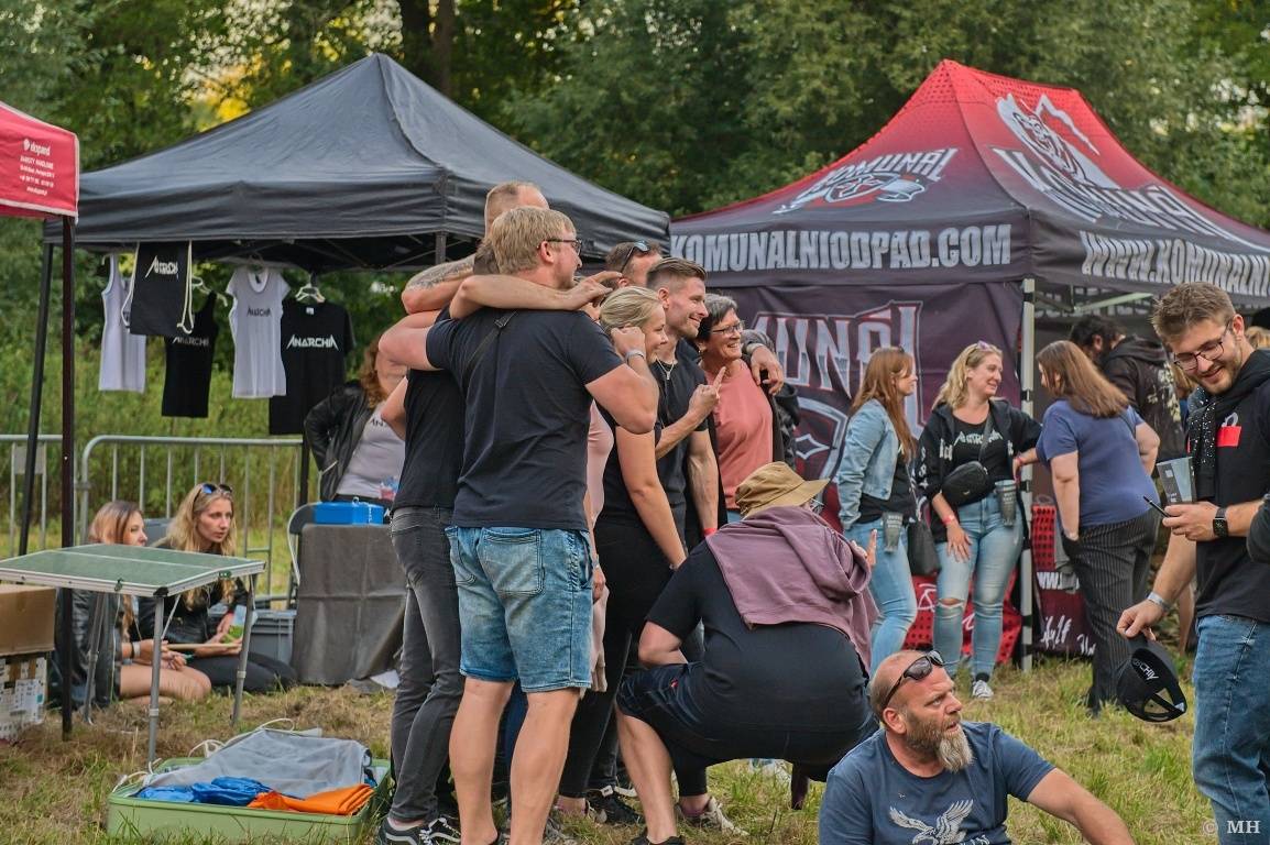 Rockové léto na Mži slavilo deset let. Festivalu blahopřáli Cocotte Minute, Komunál, De Bill Heads i Septic People